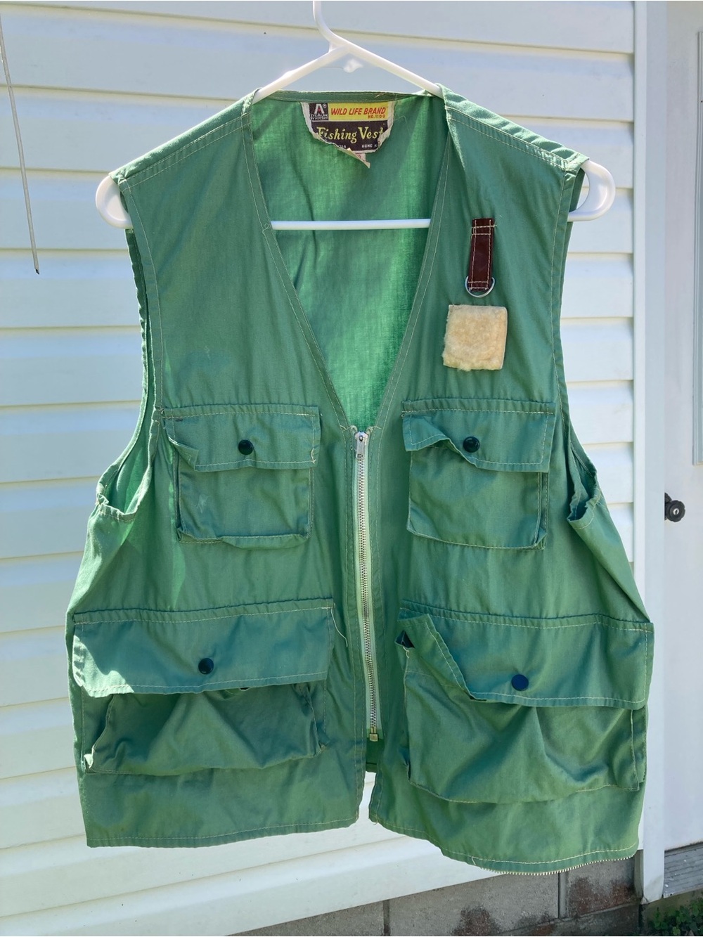 Vintage Fishing Vest Wild Life Brand Green Snap & Zippered Safari Travel Sz L